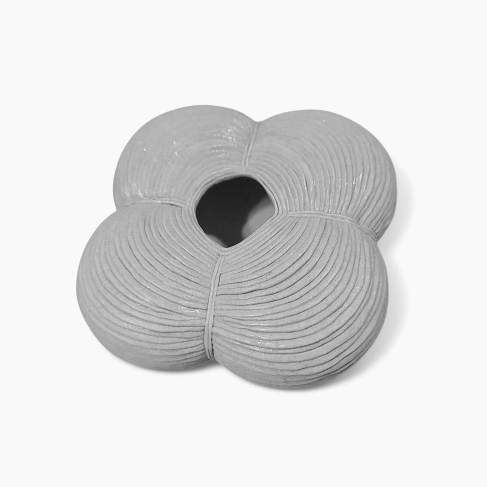 circular by. Lee Youngjoo